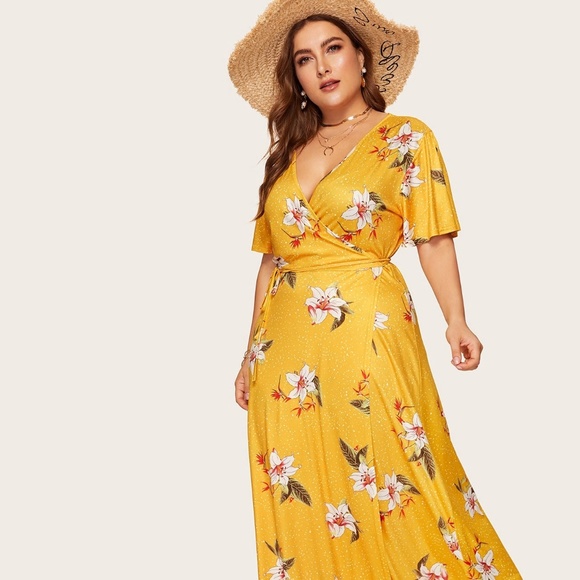 LAST ONE plus wrap tie floral maxi dress - Picture 4 of 5